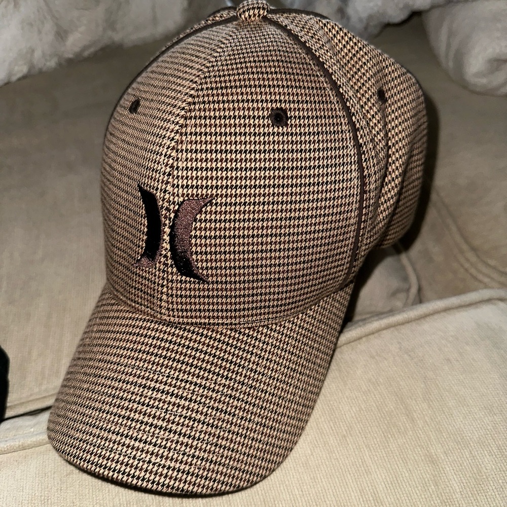 Hurley houndstooth checkered baseball cap